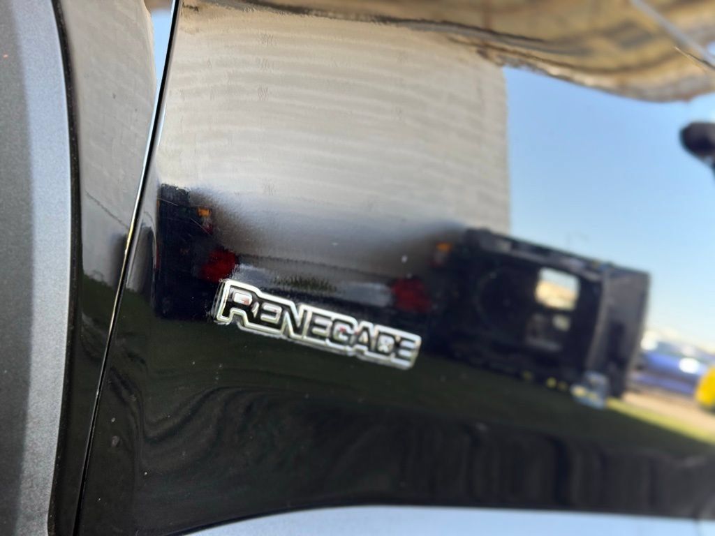 Used 2019 Jeep Renegade Sport AWD/4WD image 12