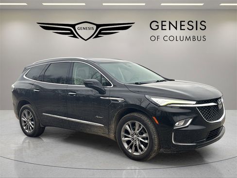 Used 2023 Buick Enclave Avenir image 7