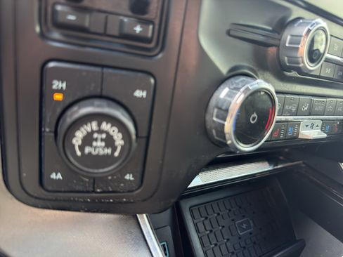 Used 2024 Ford F150 Platinum w/ FX4 Off-Road Package image 23