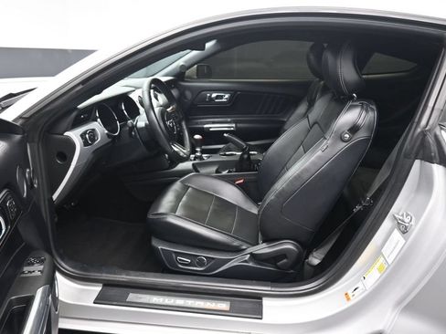 Used 2016 Ford Mustang GT Premium w/ Equipment Group 401A RWD image 11