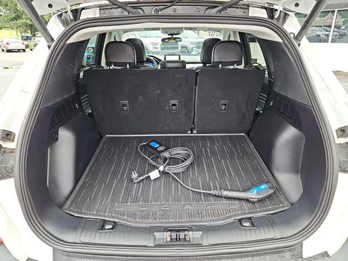 Used 2022 Ford Escape SEL w/ Technology Package FWD image 32