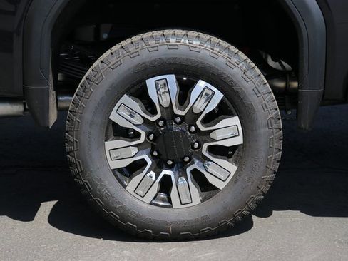 New 2025 GMC Sierra 3500 Denali w/ Denali Reserve Package image 14