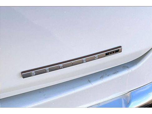 Certified 2024 Jeep Grand Wagoneer L Series III AWD/4WD image 10