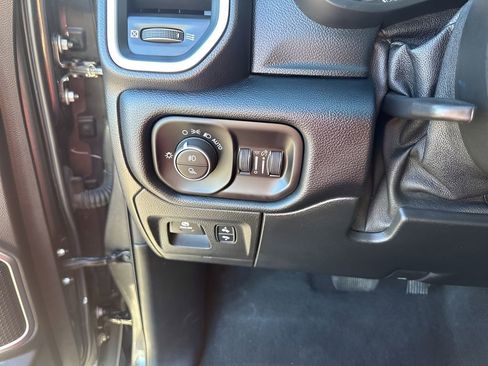 Used 2021 RAM 1500 Laramie image 29