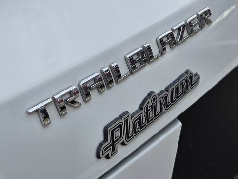 Used 2024 Chevrolet TrailBlazer LS w/ LS Confidence Package FWD image 14