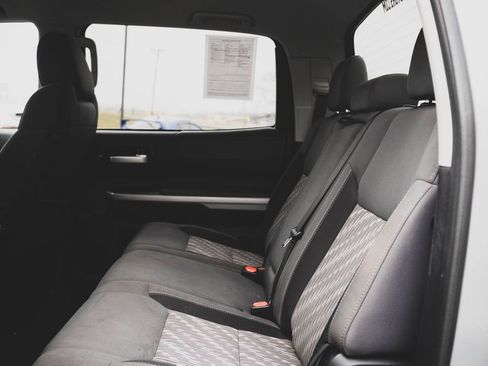 Used 2019 Toyota Tundra SR5 w/ SR5 Upgrade Package image 20