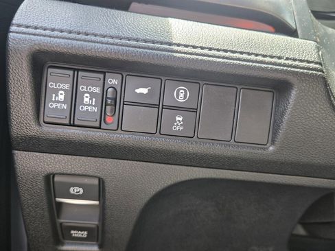 Certified 2024 Honda Odyssey Sport image 25