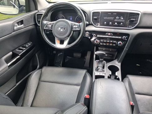 Used 2020 Kia Sportage EX FWD image 9