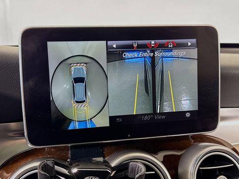 Used 2017 Mercedes-Benz GLC 300 4MATIC image 38