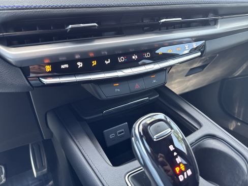 Certified 2024 Cadillac XT4 Sport w/ LPO, Floor Liner Package FWD image 26