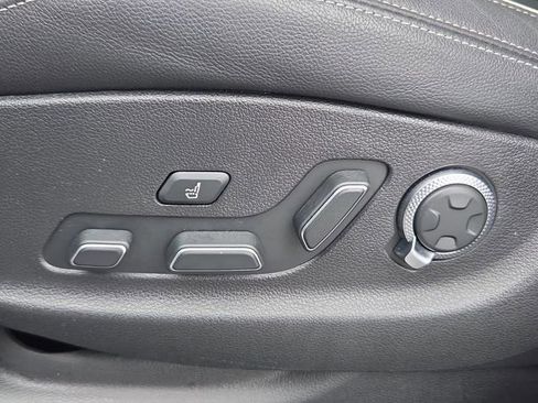 Used 2023 Genesis GV70 2.5T w/ Sport Prestige Package AWD/4WD image 12