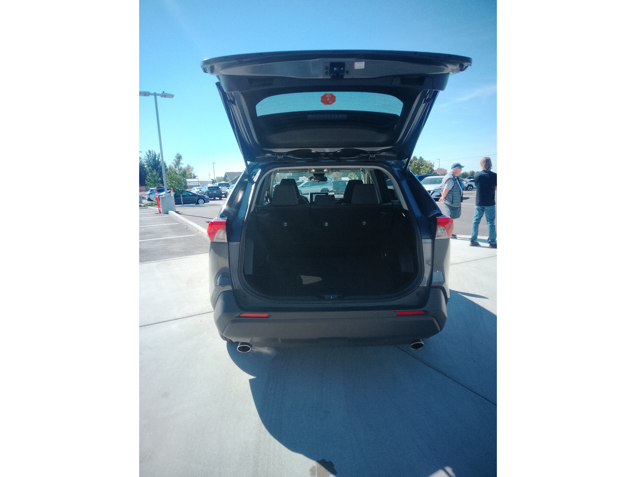 Used 2025 Toyota RAV4 XLE AWD/4WD image 11