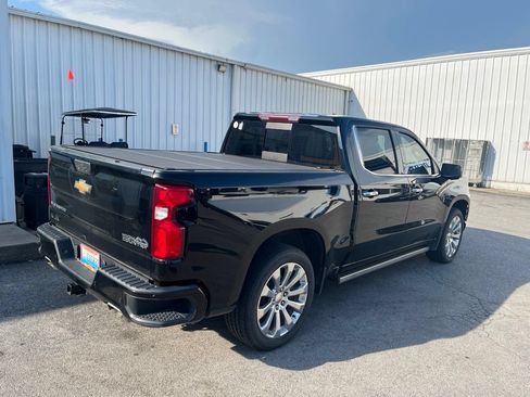 Used 2022 Chevrolet Silverado 1500 High Country AWD/4WD image 3