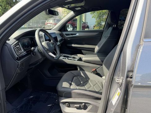 Used 2024 Volkswagen Atlas Cross Sport SE AWD/4WD image 15