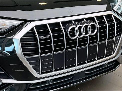 Used 2021 Audi Q3 2.0T Premium w/ Convenience Package AWD/4WD image 32