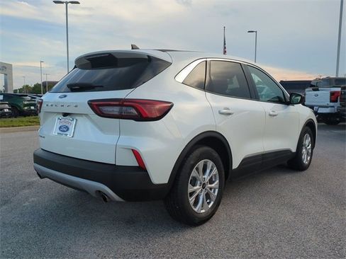 Used 2023 Ford Escape Active image 4