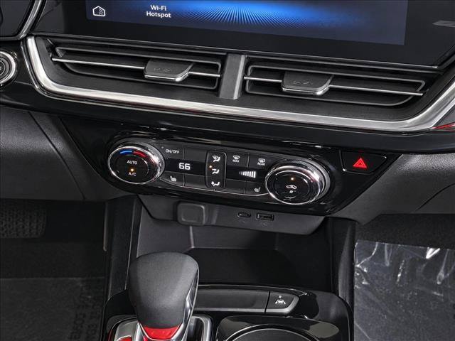Used 2025 Chevrolet Trax RS w/ Driver Confidence Package FWD image 23