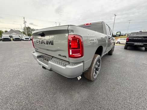 New 2026 RAM 2500 Big Horn AWD/4WD image 5