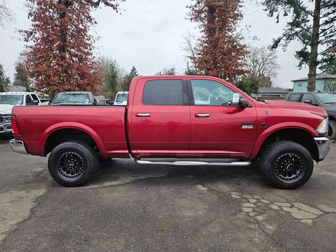 Used 2011 RAM 2500 Laramie w/ Protection Group image 8