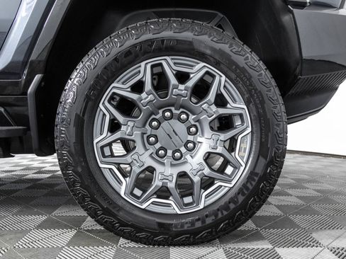 Used 2025 GMC Hummer EV 3X AWD/4WD image 47