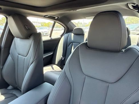 New 2026 BMW 330i Sedan w/ Premium Package RWD image 20