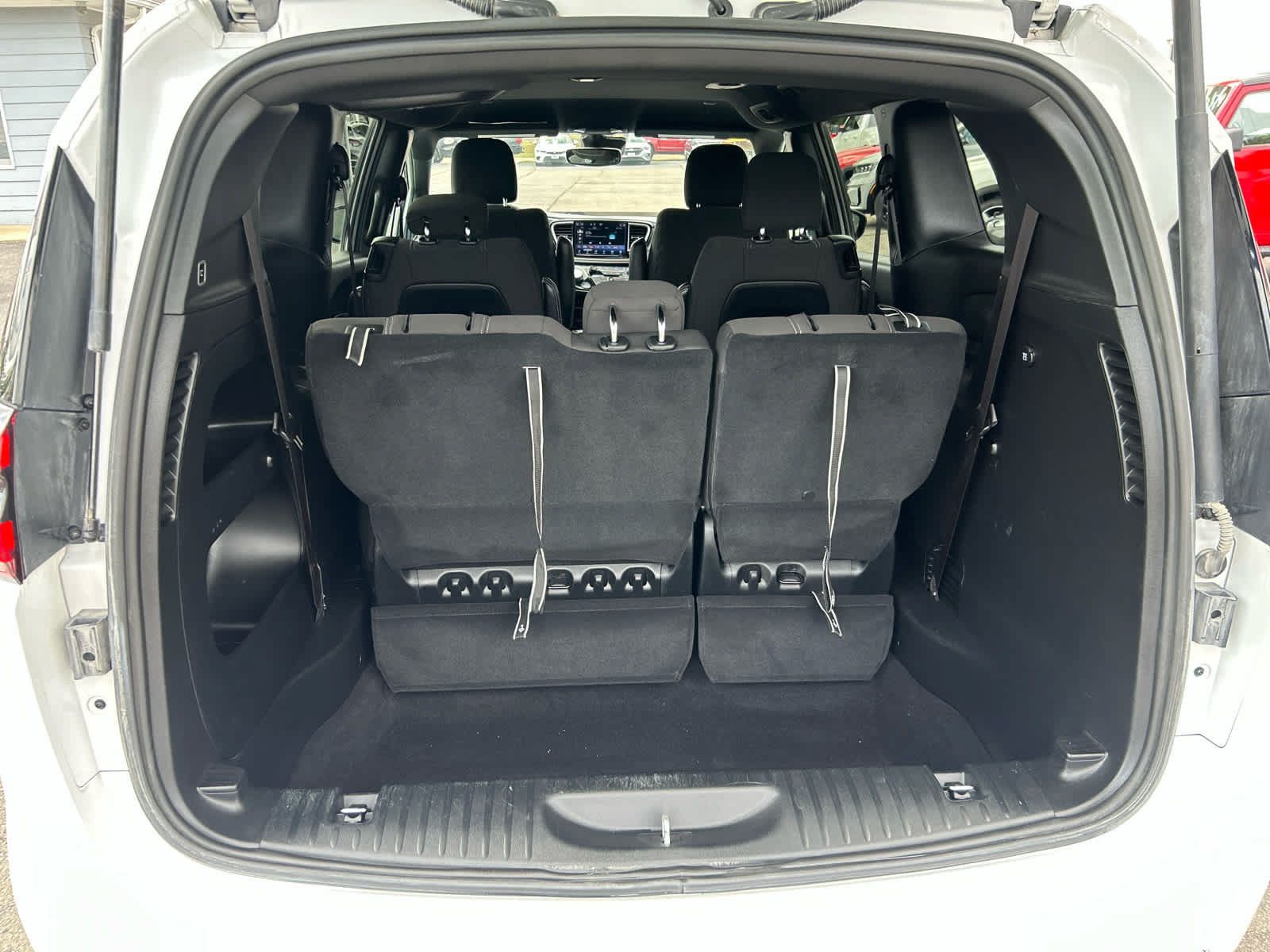 Used 2024 Chrysler Pacifica Touring FWD image 26