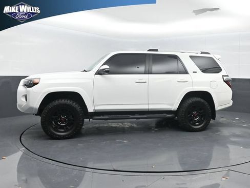 Used 2023 Toyota 4Runner SR5 Premium w/ Moonroof Package RWD image 4