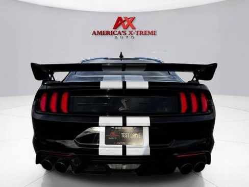 Used 2021 Ford Mustang Shelby GT500 w/ Carbon Fiber Track Pack RWD image 6