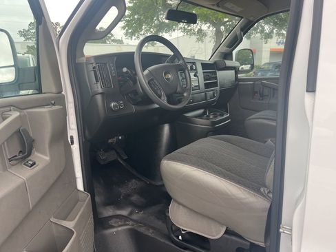 Used 2024 Chevrolet Express 2500 w/ Driver Convenience Package image 11
