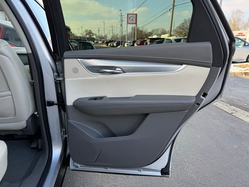 Used 2019 Cadillac XT5 Luxury image 30