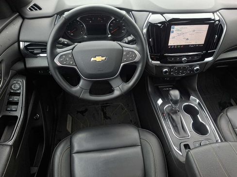 Used 2023 Chevrolet Traverse LT w/ LT Premium Package AWD/4WD image 12