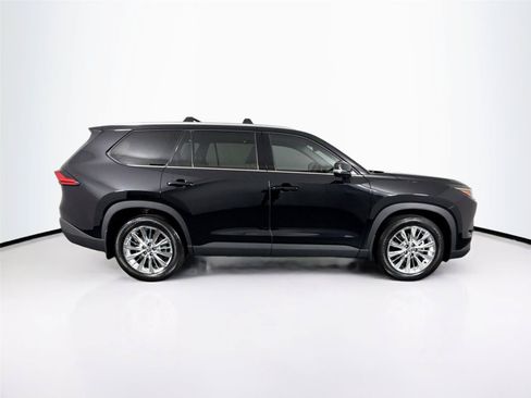 Certified 2024 Toyota Grand Highlander AWD image 11