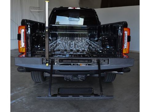 New 2025 Ford F350 Platinum w/ FX4 Off-Road Package image 9