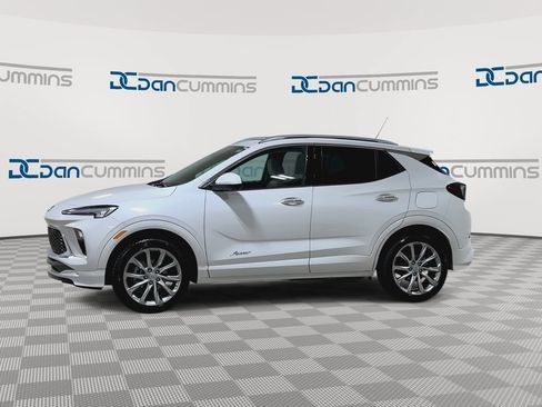 Used 2024 Buick Encore GX Avenir w/ Avenir Technology Package AWD/4WD image 6