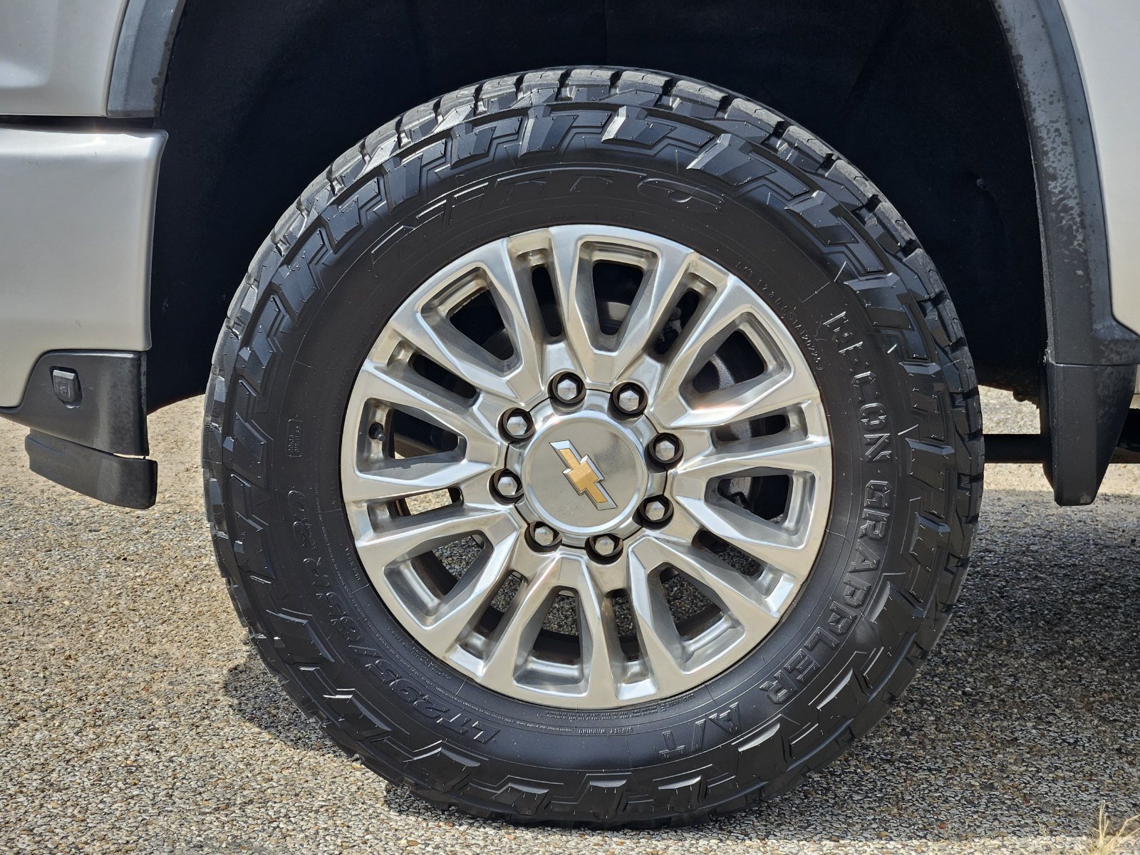 Used 2021 Chevrolet Silverado 2500 High Country AWD/4WD image 12