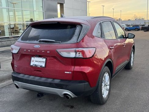 Used 2020 Ford Escape SE image 37