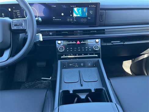 New 2025 Hyundai Santa Fe Calligraphy image 10