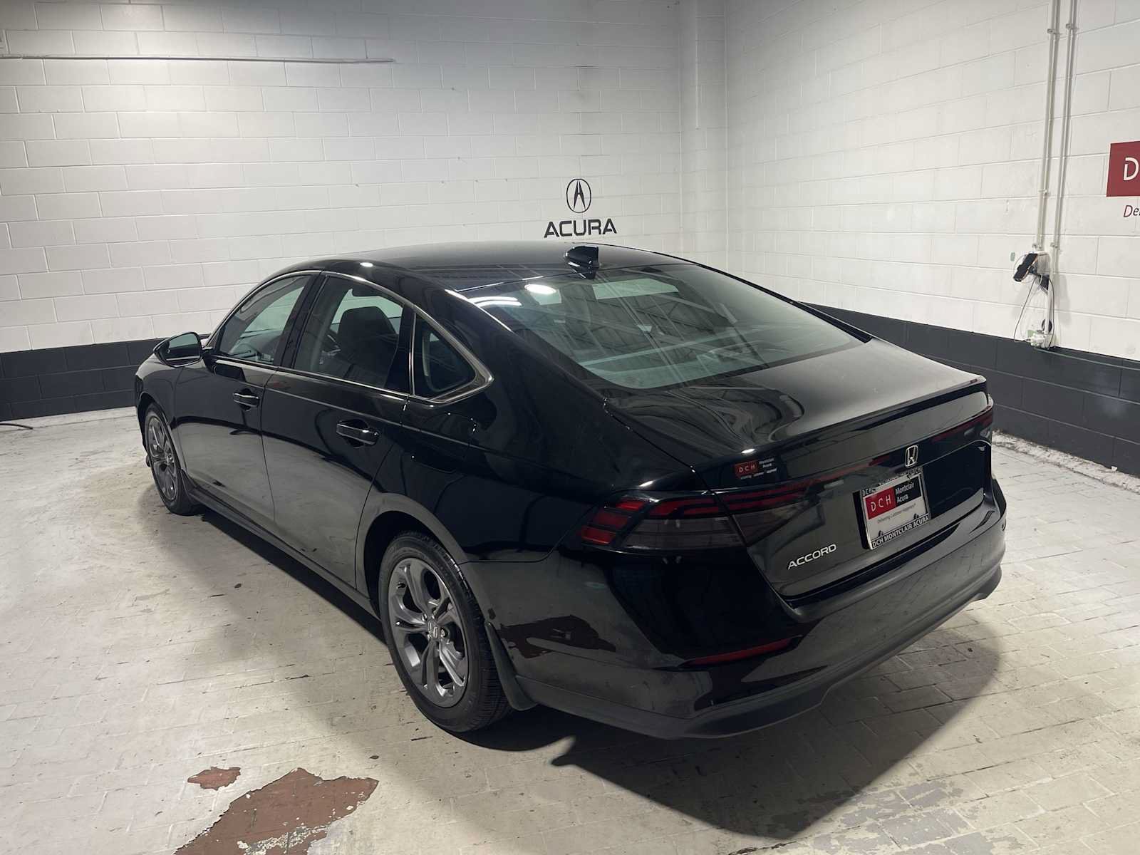 Used 2023 Honda Accord EX image 4