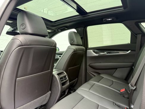 Certified 2023 Cadillac XT5 Premium Luxury AWD/4WD image 39