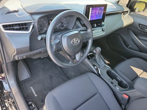 Used 2024 Toyota Corolla LE image 3