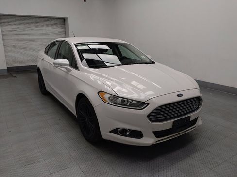 Used 2016 Ford Fusion SE w/ Equipment Group 202A FWD image 13