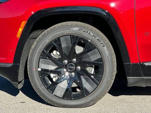 New 2025 Jeep Wagoneer S Launch Edition AWD/4WD image 34