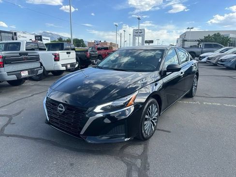 Used 2024 Nissan Altima 2.5 SV AWD/4WD image 5