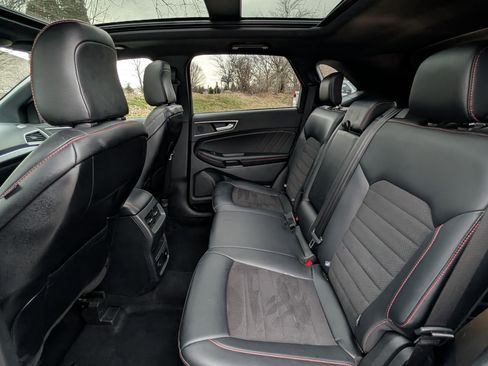 Used 2024 Ford Edge ST-Line image 30