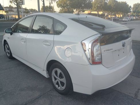 Used 2012 Toyota Prius Three FWD image 2