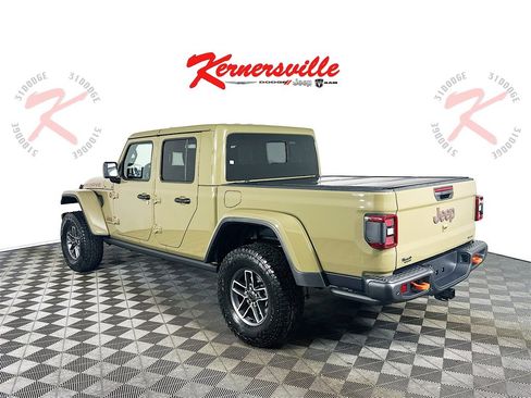 New 2026 Jeep Gladiator Mojave image 5