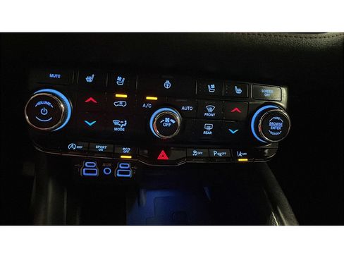 Used 2023 Dodge Durango GT AWD/4WD image 14