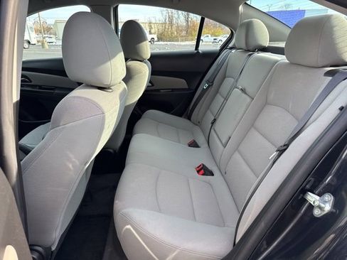 Used 2015 Chevrolet Cruze LT image 15
