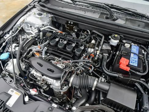 Used 2023 Honda Accord LX image 29