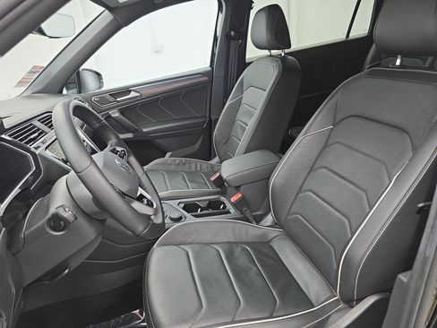 Certified 2023 Volkswagen Tiguan SEL R-Line AWD/4WD image 15